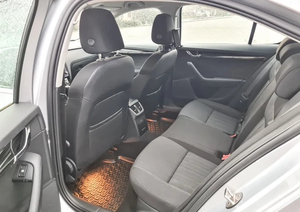 Skoda Octavia cena 47900 przebieg: 242000, rok produkcji 2017 z Krotoszyn małe 254